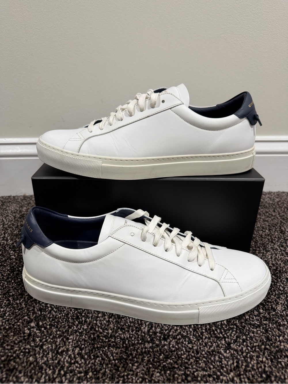 Givenchy Urban Street Low Top White/Navy Sneakers